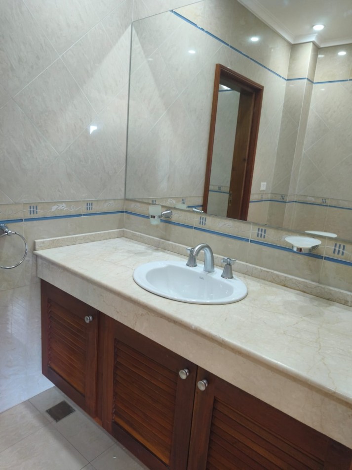 CASA GERENCIAL  3 DORMITORIOS