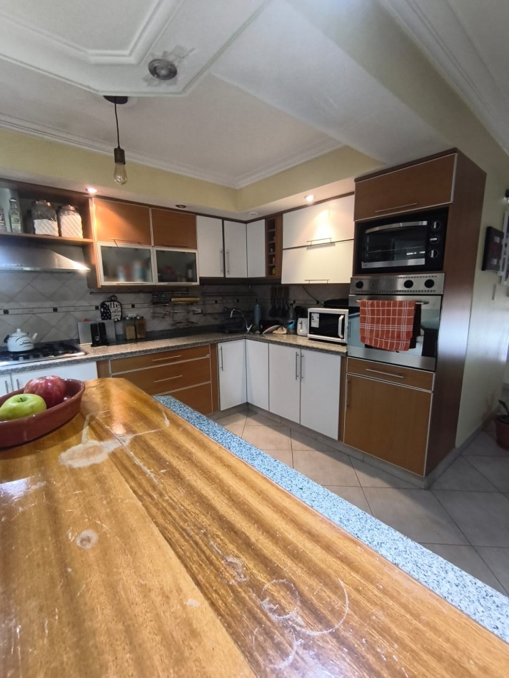 CASA 3 DORMITORIOS PUEYRREDON