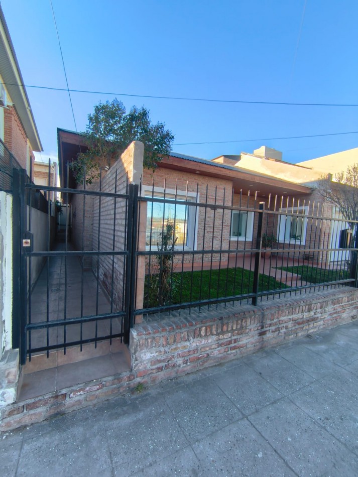 CASA 4 DORMITORIOS + QUINCHO CON DORM.