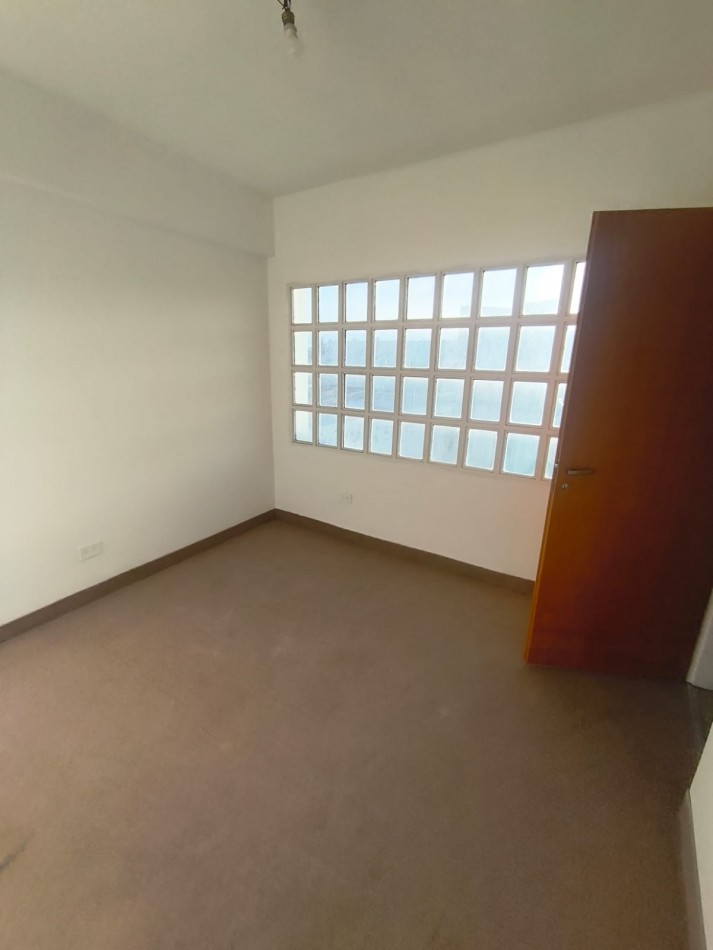 CASA EN PUEYRREDON - TRES DORMITORIOS