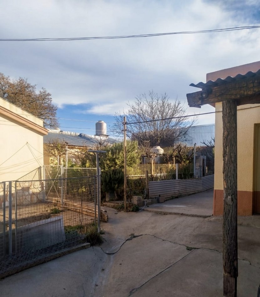 Propiedad compuesta de 3 viviendas 