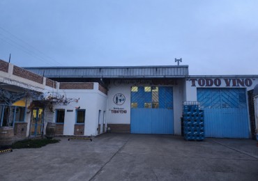 DEPOSITO + OFICINA EN ALQUILER B° INDUSTRIAL
